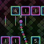 Serpiente de colores brillantes atravesando bloques numerados en un diseño de neón sobre un fondo oscuro