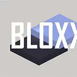 Texto BLOXX en letras grandes blancas sobre dos bloques rectangulares superpuestos, uno azul claro y otro negro, en un fondo gris claro