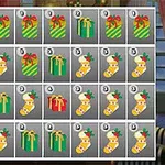 Una cuadrícula de cajas de regalo navideñas y calcetines festivos adornados con números