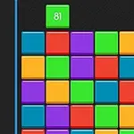 Cuadrados de colores organizados en una cuadrícula con un número 81 en la parte superior