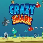 Título grande Crazy Shark sobre un fondo submarino con tiburones, peces de colores, submarinos, y elementos marinos diversos