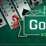 Cartas de naipes y texto sobre un fondo verde con detalles de golf