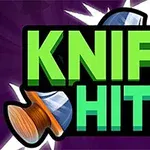 Texto verde y rojo brillante KNIFE HIT 2 con cuchillos rodeándolo en un fondo oscuro