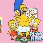 Homer Simpson en una báscula con Marge, Lisa, Bart y Maggie a su alrededor, sobre un fondo rosa con cartas de personajes a la izquierda y botones de PLAY y HELP a la derecha