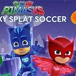 Tres personajes animados con disfraces de superhéroes en colores verde, azul y rojo, con un fondo de ciudad de noche y burbujas naranjas