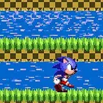 Un personaje azul corre sobre una plataforma de pasto con un fondo de agua y diseño cuadriculado marrón