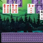 Cartas de juego numeradas y en colores rojo y negro sobre un fondo de bosque oscuro y misterioso